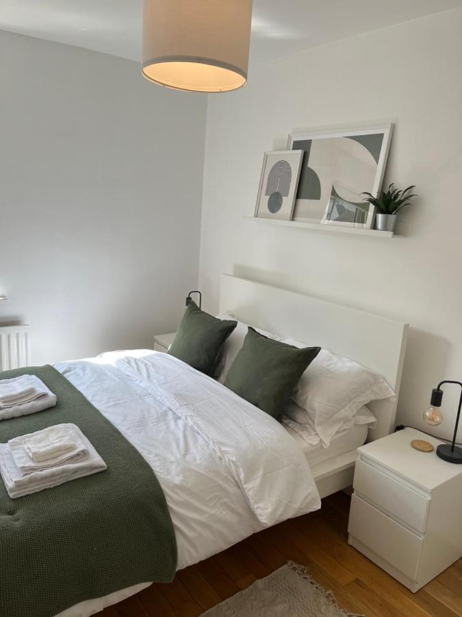 Homely 2 Story Cathedral City Apartment Дарем Экстерьер фото